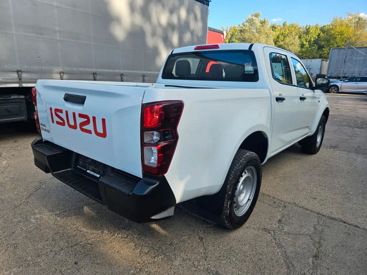 Isuzu D-Max 2H, 4H, 4L - 越野车:图4 Isuzu D-Max 2H, 4H, 4L - 越野车:图4