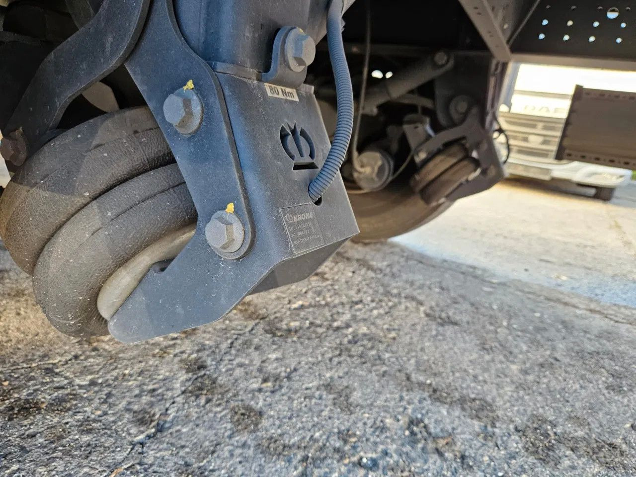 侧帘半拖车 Krone SD XL Code, Lifting Axle A：图12