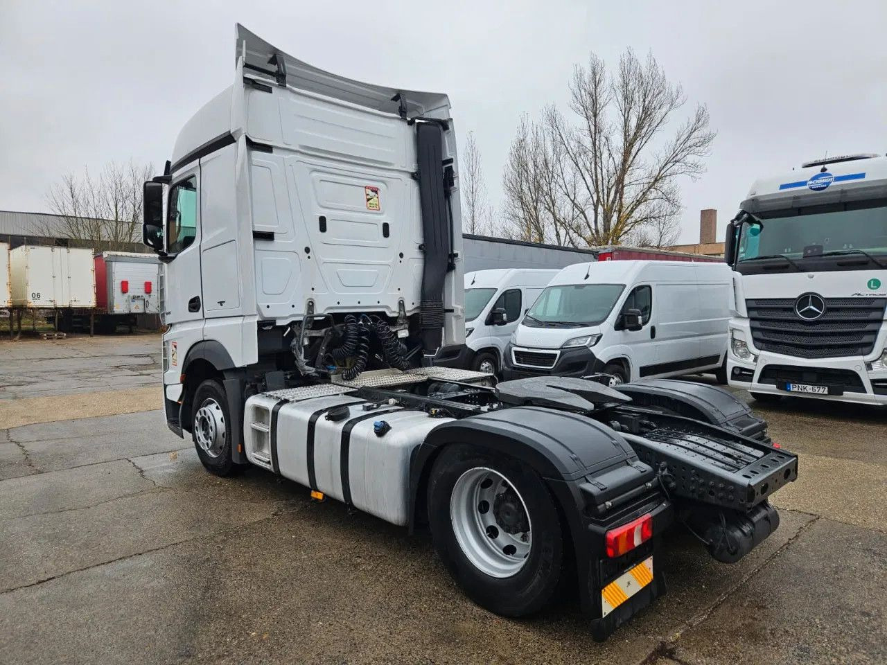 Mercedes-Benz Actros 1845 Standard-BigSpace-Stand Klima-2 Unit - 牵引车:图4 Mercedes-Benz Actros 1845 Standard-BigSpace-Stand Klima-2 Unit - 牵引车:图4