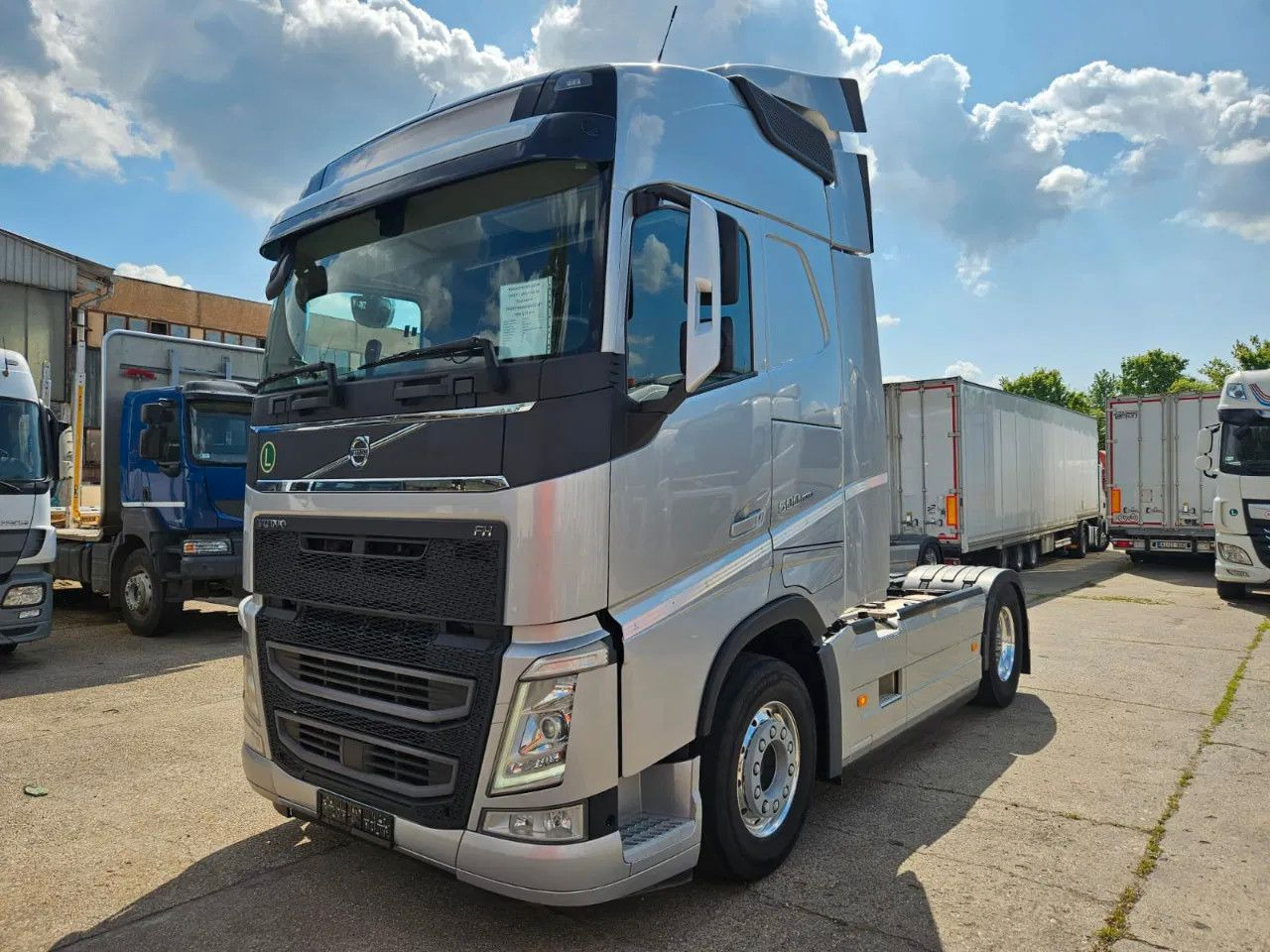 Volvo FH 500 Globe-Standard-Alloy W-ACC-DAS - 牵引车:图1 Volvo FH 500 Globe-Standard-Alloy W-ACC-DAS - 牵引车:图1