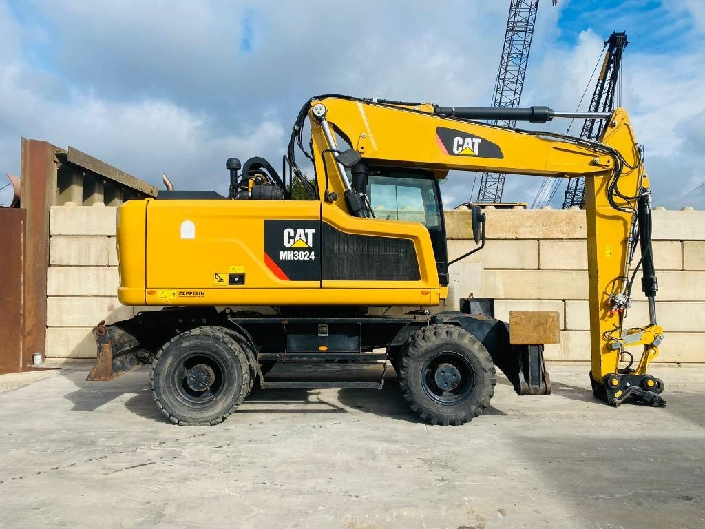 CAT mh3024 - 垃圾/ 工业叉装车:图2 CAT mh3024 - 垃圾/ 工业叉装车:图2