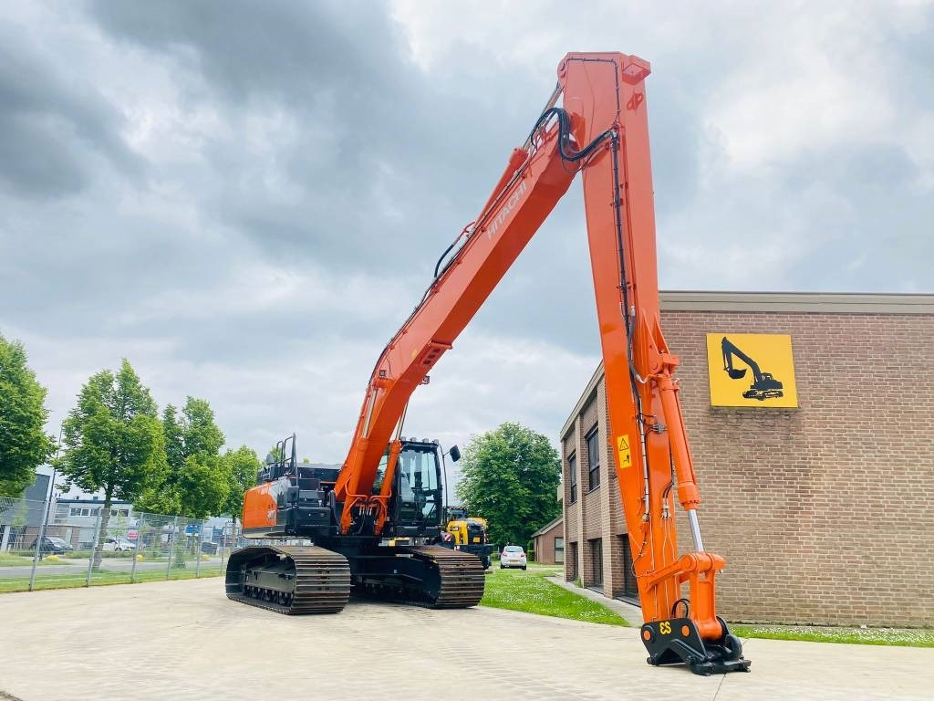 Hitachi ZX 300lc-7 - 履带式挖掘机:图4 Hitachi ZX 300lc-7 - 履带式挖掘机:图4