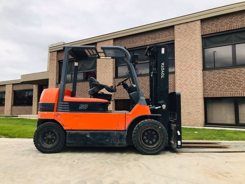 Toyota 7 FB MF 50 - 电动叉车:图3 Toyota 7 FB MF 50 - 电动叉车:图3