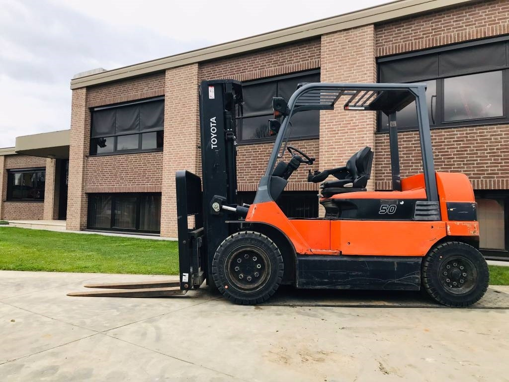 Toyota 7 FB MF 50 - 电动叉车:图4 Toyota 7 FB MF 50 - 电动叉车:图4