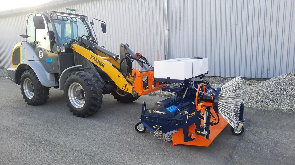 Kehrmaschine Kramer 1,2, 1,5, 1,8 2,3 2,8m Euro Radlader Hoflader - 扫地机:图4 Kehrmaschine Kramer 1,2, 1,5, 1,8 2,3 2,8m Euro Radlader Hoflader - 扫地机:图4