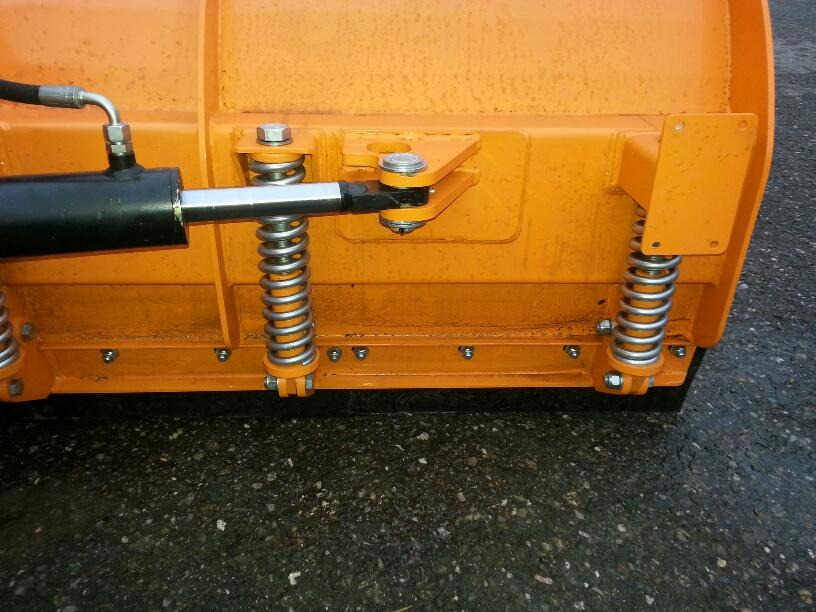 Schneeschild 2,6m Komatsu Atlas Schlepper Radlader Hoflader - 推雪板:图5 Schneeschild 2,6m Komatsu Atlas Schlepper Radlader Hoflader - 推雪板:图5