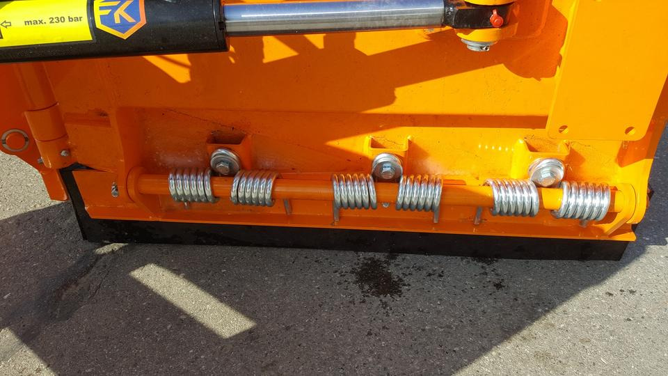 Schneeschild Vario 1,8m Schlepper Radlader Hoflader Euro Fendt - 推雪板:图5 Schneeschild Vario 1,8m Schlepper Radlader Hoflader Euro Fendt - 推雪板:图5