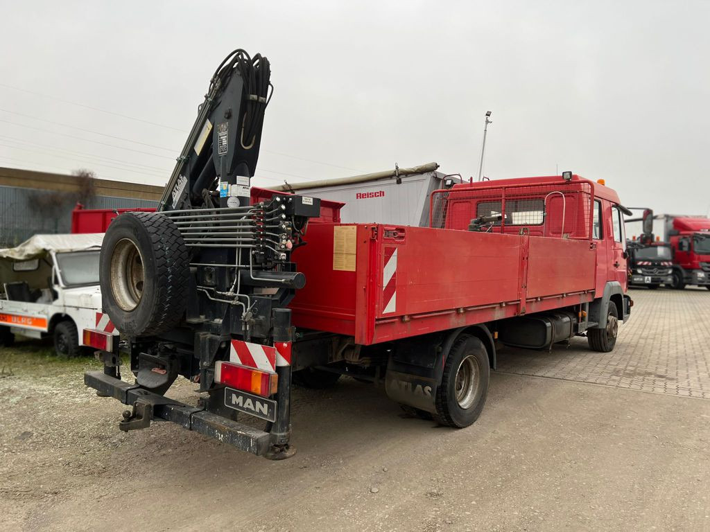 MAN LE 12.225 LC Pritsche Heckkran 6 Zylinder Doka Topzust - 栏板式/ 平板卡车, 起重车:图3 MAN LE 12.225 LC Pritsche Heckkran 6 Zylinder Doka Topzust - 栏板式/ 平板卡车, 起重车:图3