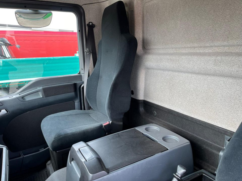 MAN TG-L 12.220 4x2 BL Standardkoffer LBW LBW 1.5 to - 厢式卡车:图4 MAN TG-L 12.220 4x2 BL Standardkoffer LBW LBW 1.5 to - 厢式卡车:图4