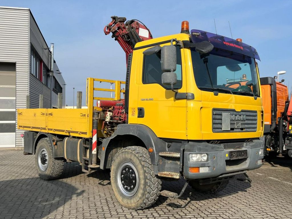 MAN TG-M 18.280 4x4 Pritsche Kran Singelreifen Funkf - 栏板式/ 平板卡车, 起重车:图2 MAN TG-M 18.280 4x4 Pritsche Kran Singelreifen Funkf - 栏板式/ 平板卡车, 起重车:图2