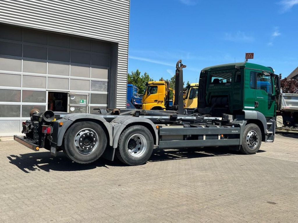 MAN TG-S 26.400 6x2-2 BL Abrollkipper org. nur237TKM - 吊钩升降车:图3 MAN TG-S 26.400 6x2-2 BL Abrollkipper org. nur237TKM - 吊钩升降车:图3