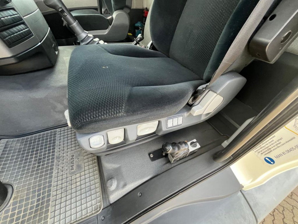 MAN TG-S 26.440 6x4 BB 3-Achs Kipper Schalter - 翻斗车:图3 MAN TG-S 26.440 6x4 BB 3-Achs Kipper Schalter - 翻斗车:图3