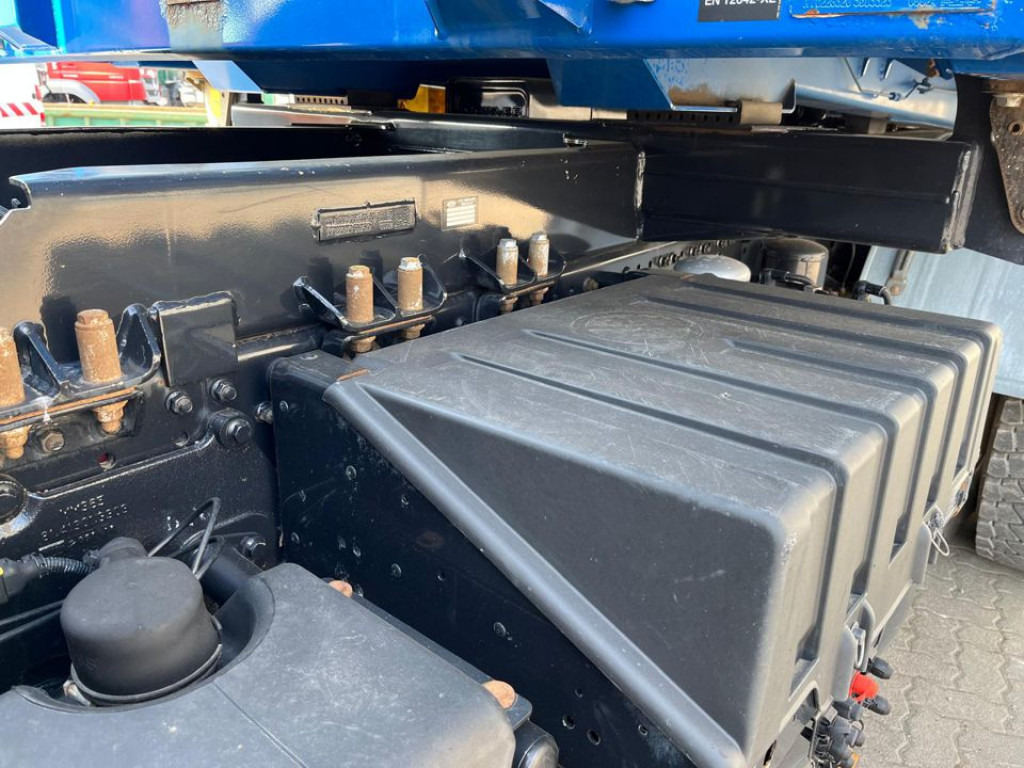 MAN TG-S 26.440 6x6 3-Achs Allradkipper Bordmatik Schalter - 翻斗车:图3 MAN TG-S 26.440 6x6 3-Achs Allradkipper Bordmatik Schalter - 翻斗车:图3