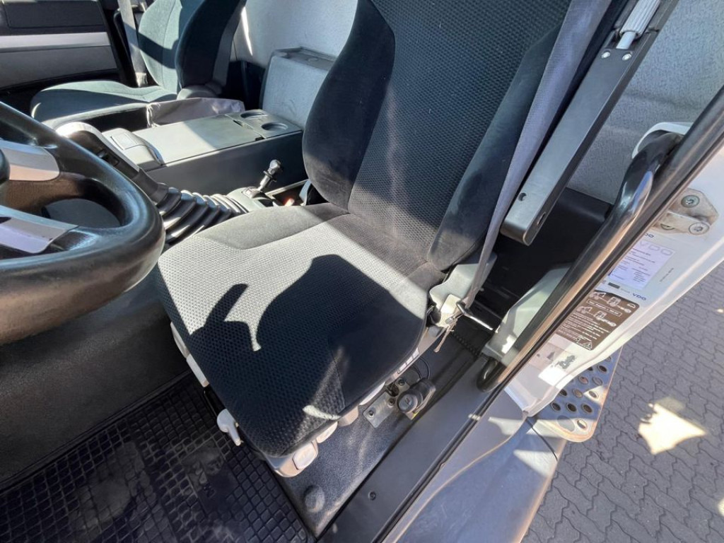 MAN TG-S 35.400 8x6H 4 Achs Muldenkipper Carnehl - 翻斗车:图4 MAN TG-S 35.400 8x6H 4 Achs Muldenkipper Carnehl - 翻斗车:图4