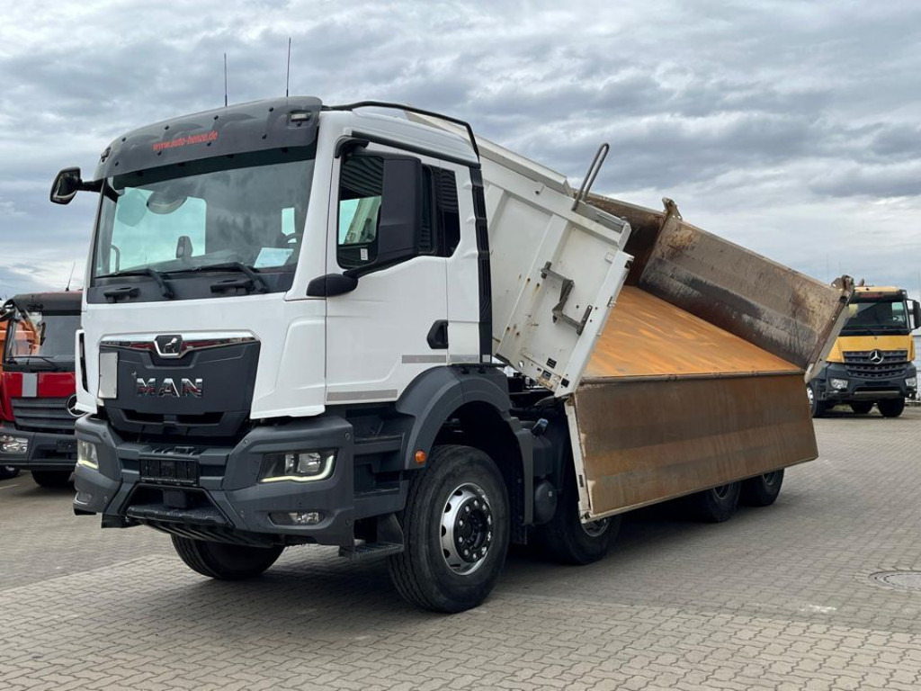 MAN TG-S 37.470 8x4 4-Achs Kipper Meiller Bordmatik - 翻斗车:图1 MAN TG-S 37.470 8x4 4-Achs Kipper Meiller Bordmatik - 翻斗车:图1