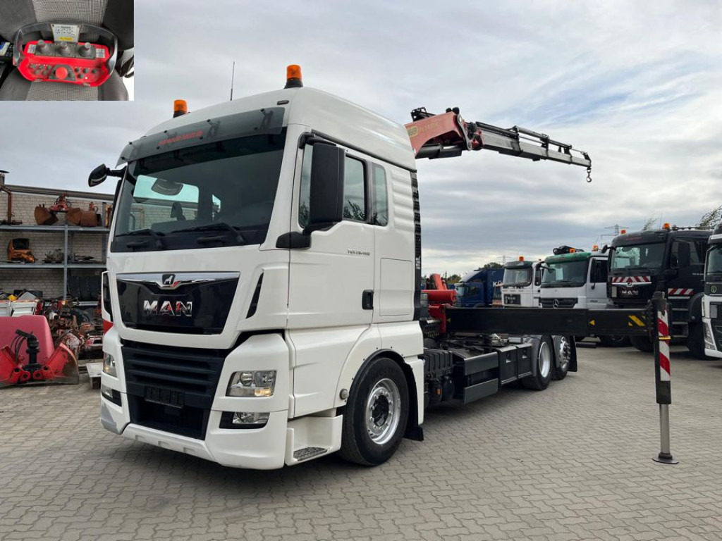 MAN TG-X 26.460 6x2-2 BL Pritsche Kran PK 24.001 Funk Lenk - 栏板式/ 平板卡车, 起重车:图1 MAN TG-X 26.460 6x2-2 BL Pritsche Kran PK 24.001 Funk Lenk - 栏板式/ 平板卡车, 起重车:图1