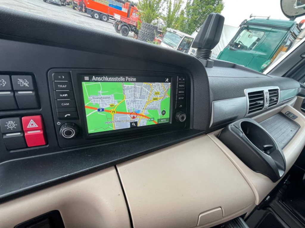 MAN TG-X 26.460 6x2-2 BL Pritsche Kran PK 24.001 Funk Lenk - 栏板式/ 平板卡车, 起重车:图2 MAN TG-X 26.460 6x2-2 BL Pritsche Kran PK 24.001 Funk Lenk - 栏板式/ 平板卡车, 起重车:图2