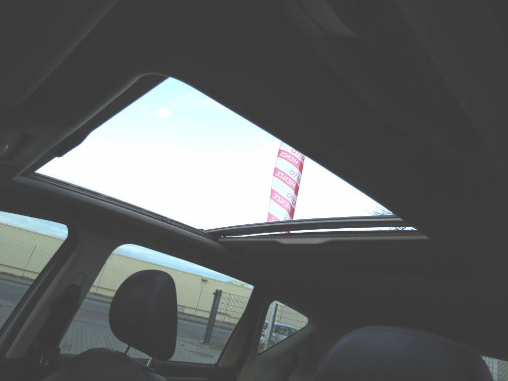 MERCEDES-BENZ A-Klasse 200 Avantgarde PKW - 卡车:图5 MERCEDES-BENZ A-Klasse 200 Avantgarde PKW - 卡车:图5