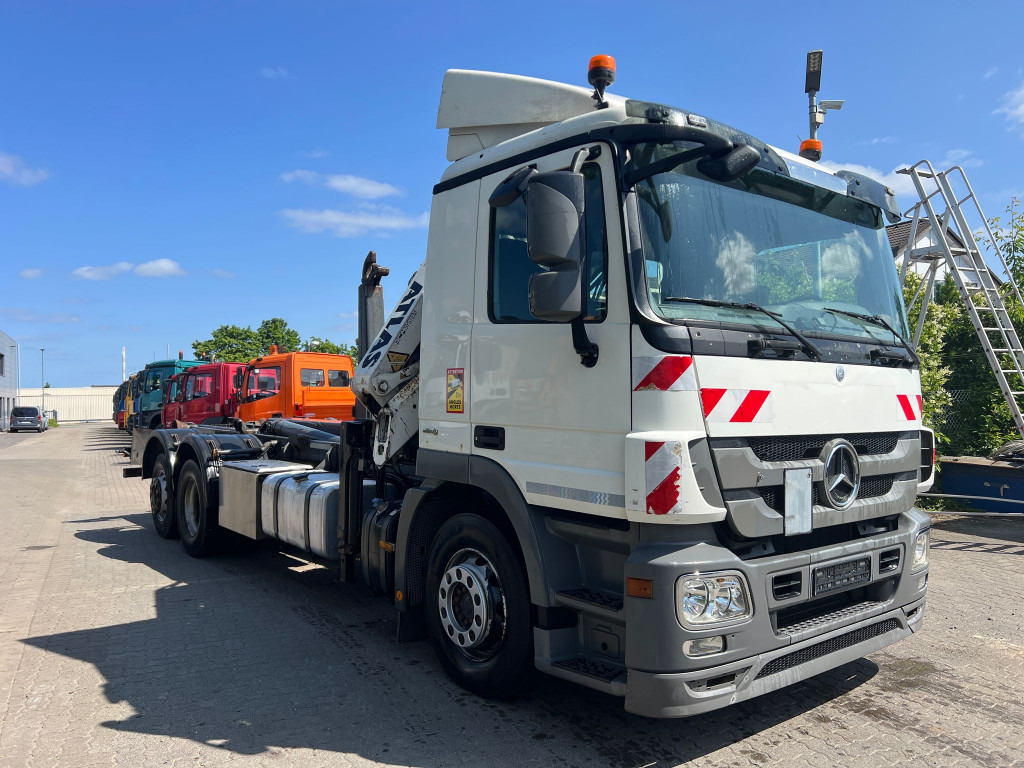 MERCEDES-BENZ Actros 2541 L6x2 Abrollkipper mit Kran Funk+Greiferst - 吊钩升降车, 起重车:图3 MERCEDES-BENZ Actros 2541 L6x2 Abrollkipper mit Kran Funk+Greiferst - 吊钩升降车, 起重车:图3