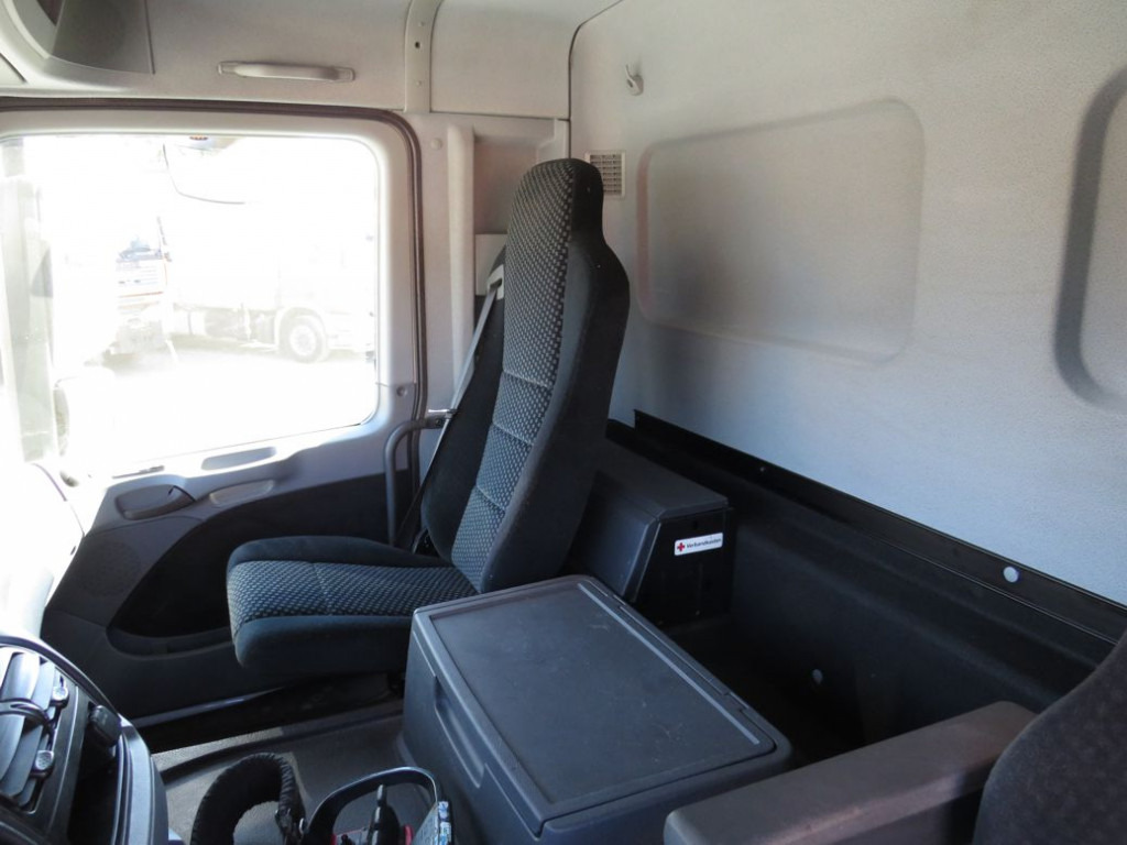 MERCEDES-BENZ Actros 2541 L6x2 Pritsche Heckkran Funk - 栏板式/ 平板卡车, 起重车:图3 MERCEDES-BENZ Actros 2541 L6x2 Pritsche Heckkran Funk - 栏板式/ 平板卡车, 起重车:图3