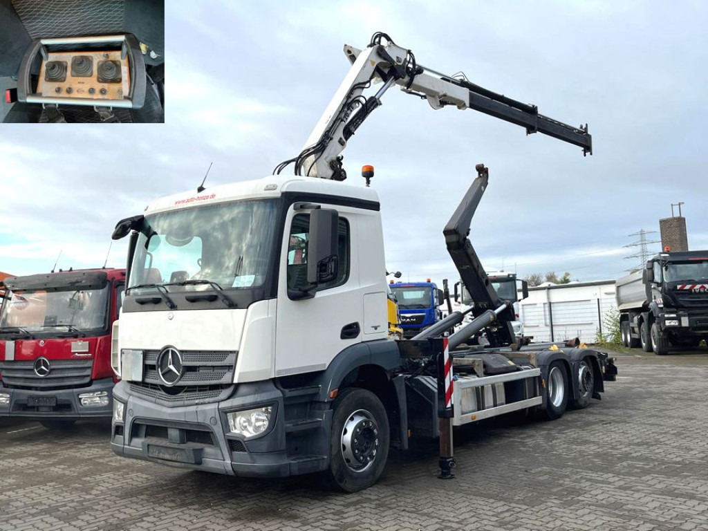 MERCEDES-BENZ Antos 2543 L 6x2 Abrollkipper mit Kran Funk+Greiferst. - 吊钩升降车, 起重车:图1 MERCEDES-BENZ Antos 2543 L 6x2 Abrollkipper mit Kran Funk+Greiferst. - 吊钩升降车, 起重车:图1
