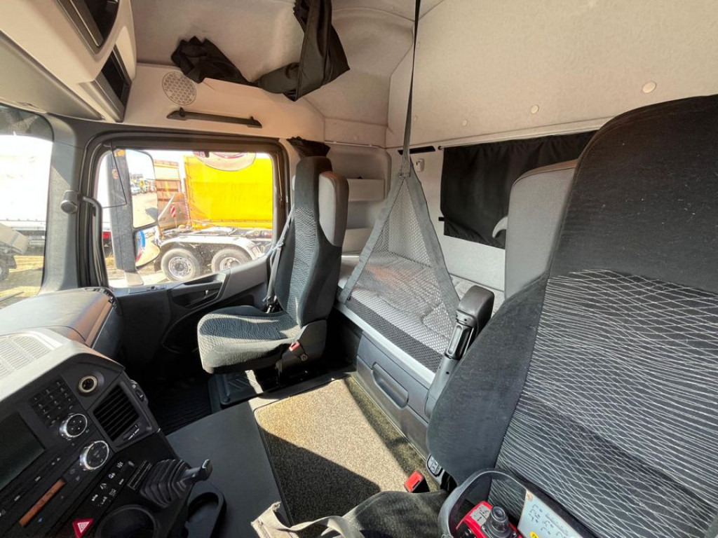 MERCEDES-BENZ Arocs 2545 6x4 HAD Pritsche Heckkran PK 41002 - 栏板式/ 平板卡车, 起重车:图4 MERCEDES-BENZ Arocs 2545 6x4 HAD Pritsche Heckkran PK 41002 - 栏板式/ 平板卡车, 起重车:图4