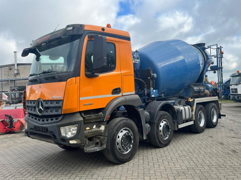 MERCEDES-BENZ Arocs 3236 8x4 Betonmischer Deutsch Top AP Achsen - 卡车:图1 MERCEDES-BENZ Arocs 3236 8x4 Betonmischer Deutsch Top AP Achsen - 卡车:图1