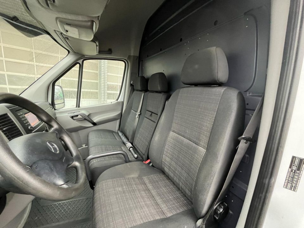 MERCEDES-BENZ Sprinter 316 CDI Kasten - 无侧窗厢式货车:图4 MERCEDES-BENZ Sprinter 316 CDI Kasten - 无侧窗厢式货车:图4