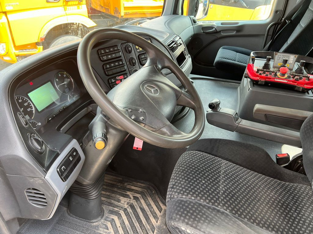 Mercedes-Benz Actros 1841 K 2-Achs Kipper Kran Funk/2xhydr+Gre Mercedes-Benz Actros 1841 K 2-Achs Kipper Kran Funk/2xhydr+Gre - 翻斗车, 起重车:图5 Mercedes-Benz Actros 1841 K 2-Achs Kipper Kran Funk/2xhydr+Gre Mercedes-Benz Actros 1841 K 2-Achs Kipper Kran Funk/2xhydr+Gre - 翻斗车, 起重车:图5
