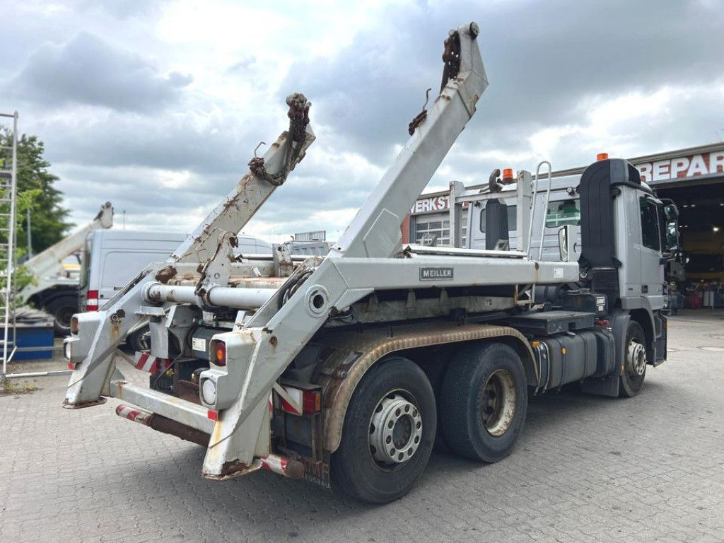 Mercedes-Benz Actros 2641 L 6x2 Abrollkipper 159TKM kuz.Radsta - 吊钩升降车:图4 Mercedes-Benz Actros 2641 L 6x2 Abrollkipper 159TKM kuz.Radsta - 吊钩升降车:图4