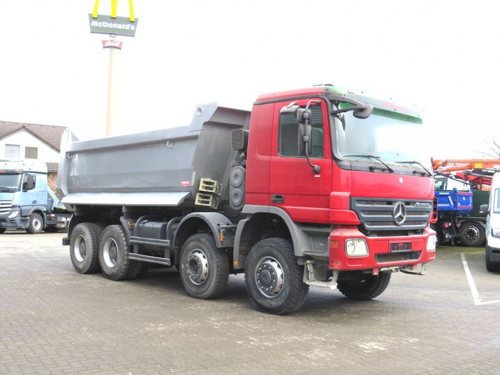 Mercedes-Benz Actros 4141 8x6 4 Achs Muldenkipper Kupplung, 1. - 翻斗车:图2 Mercedes-Benz Actros 4141 8x6 4 Achs Muldenkipper Kupplung, 1. - 翻斗车:图2