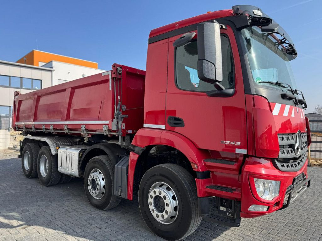 Mercedes-Benz Arocs 3243 8x4 4-Achs Kipper Bordmatik - 翻斗车:图2 Mercedes-Benz Arocs 3243 8x4 4-Achs Kipper Bordmatik - 翻斗车:图2
