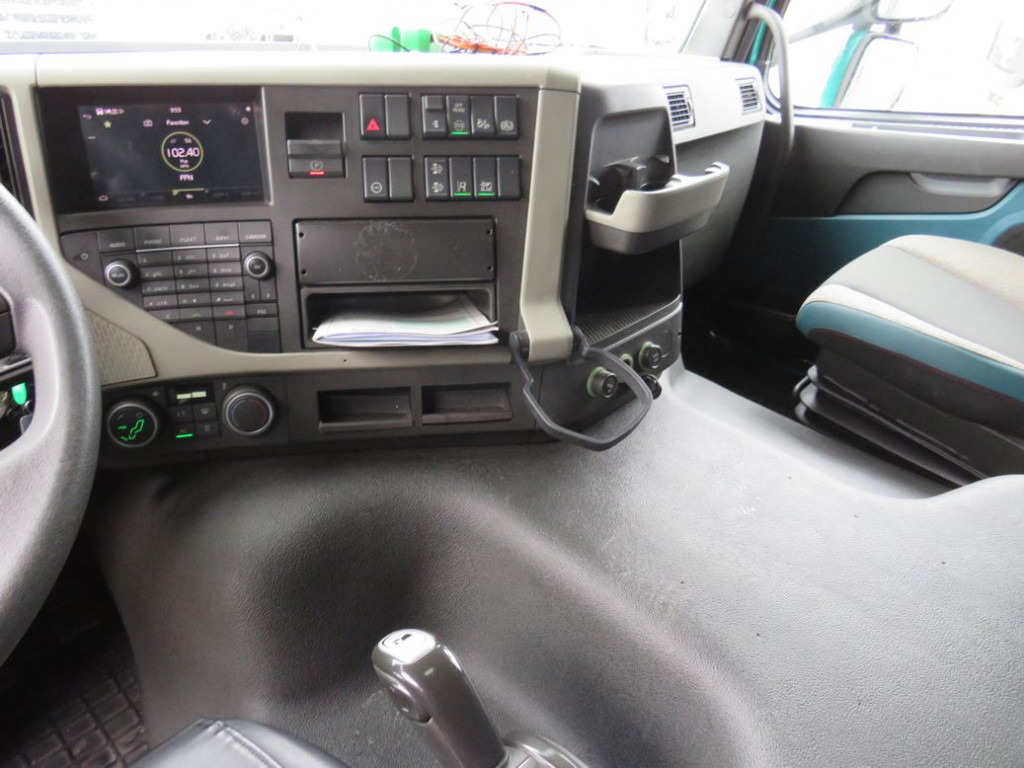 VOLVO (S) Truck FM 380 Pritsche LBW LBW 2to Tautli.+Edscha - 侧帘卡车:图2 VOLVO (S) Truck FM 380 Pritsche LBW LBW 2to Tautli.+Edscha - 侧帘卡车:图2