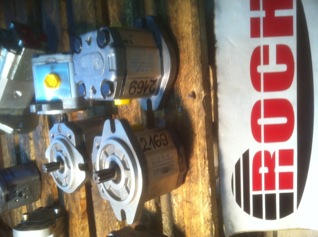 SAUER SUNDSTRAND 111.20.881.00SNP2NN/6,0LN06SA P1F4F4NNNN/NNNNN - 液压泵 适用于 建筑机械:图1 SAUER SUNDSTRAND 111.20.881.00SNP2NN/6,0LN06SA P1F4F4NNNN/NNNNN - 液压泵 适用于 建筑机械:图1