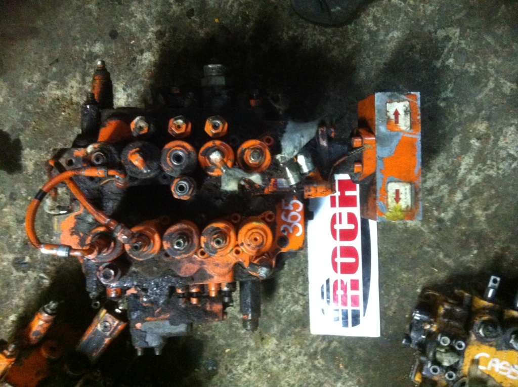 SHIBAURA DX28-11 - 10 SEKCYJNY - 液压阀 适用于 建筑机械:图1 SHIBAURA DX28-11 - 10 SEKCYJNY - 液压阀 适用于 建筑机械:图1