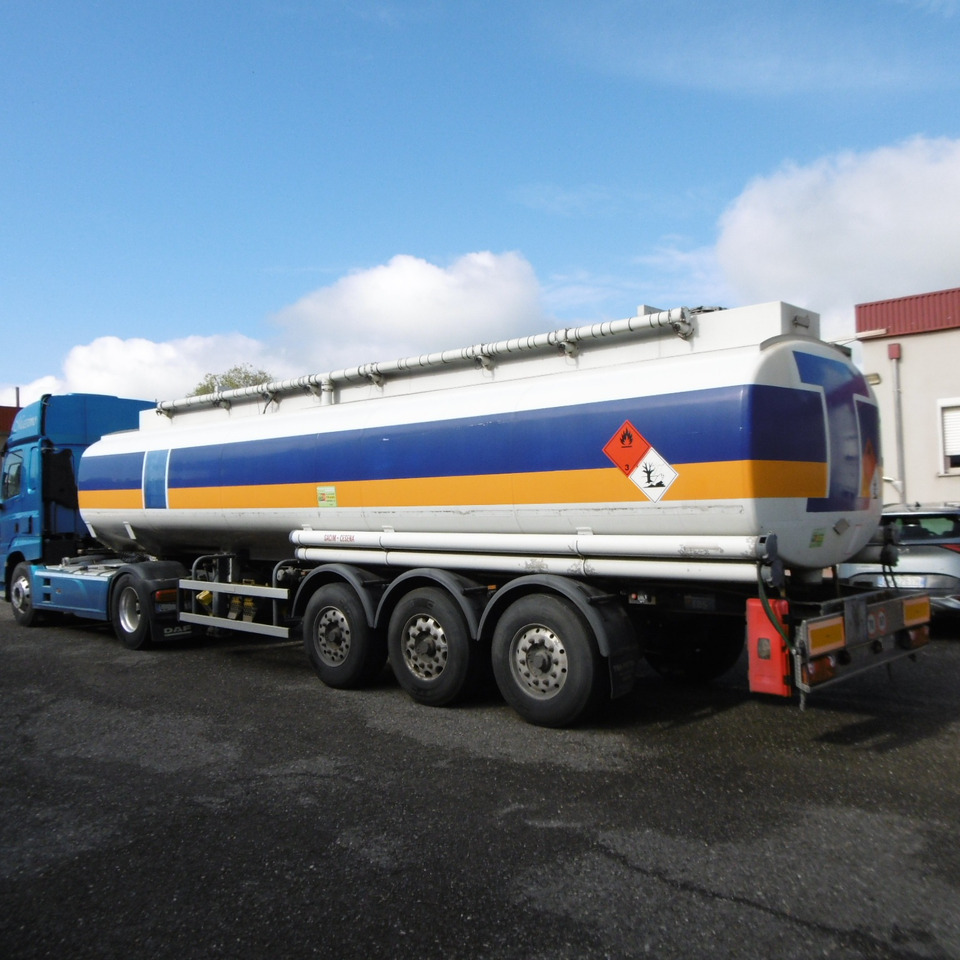 SACIM 8 Compartments Fuel tank - 液罐半拖车:图4 SACIM 8 Compartments Fuel tank - 液罐半拖车:图4