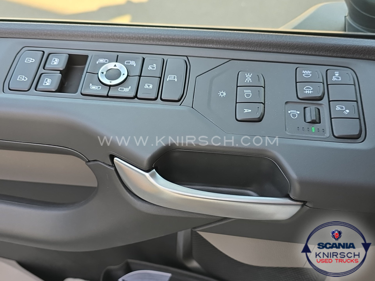 SCANIA P 230 A4x2NB ELEKTRO BEV Förderung möglich - 牵引车:图4 SCANIA P 230 A4x2NB ELEKTRO BEV Förderung möglich - 牵引车:图4