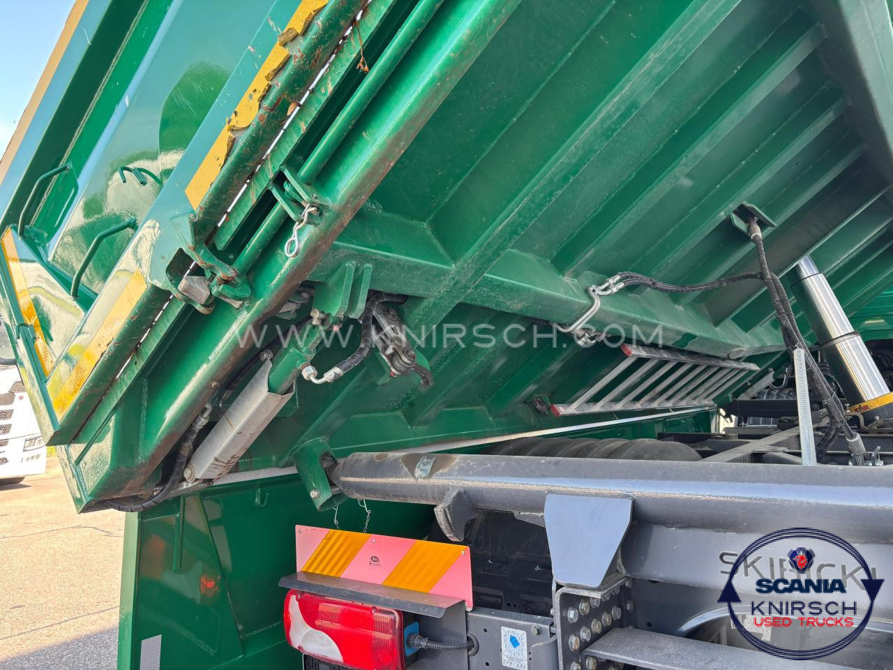 SCANIA P280B4x2HZ 3-Seiten Kipper / Bordmatic / HYVA - 翻斗车:图2 SCANIA P280B4x2HZ 3-Seiten Kipper / Bordmatic / HYVA - 翻斗车:图2