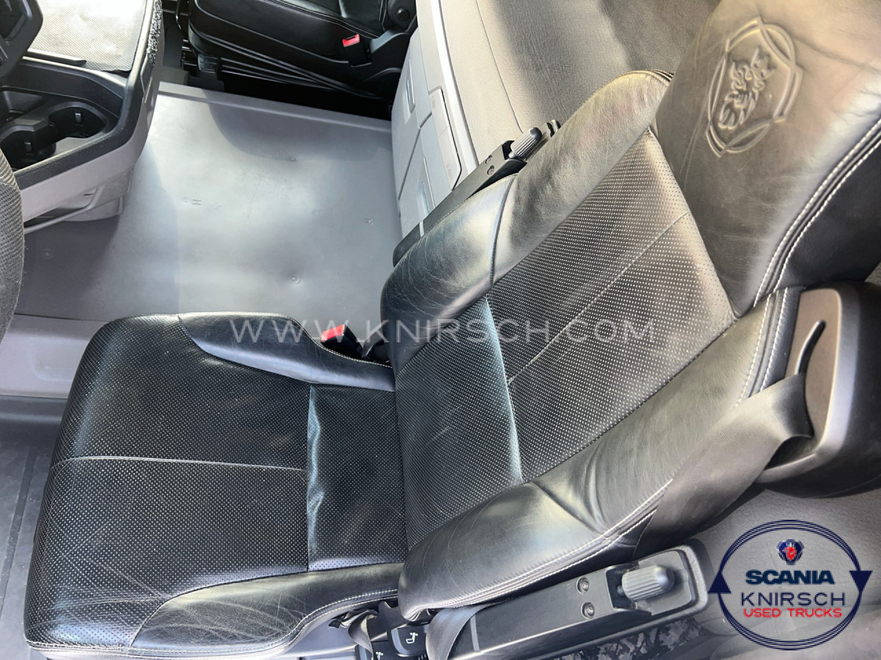 SCANIA R500B6X2*4NB Gergen Silosteller TAK 25 Z4 - 翻斗车:图4 SCANIA R500B6X2*4NB Gergen Silosteller TAK 25 Z4 - 翻斗车:图4