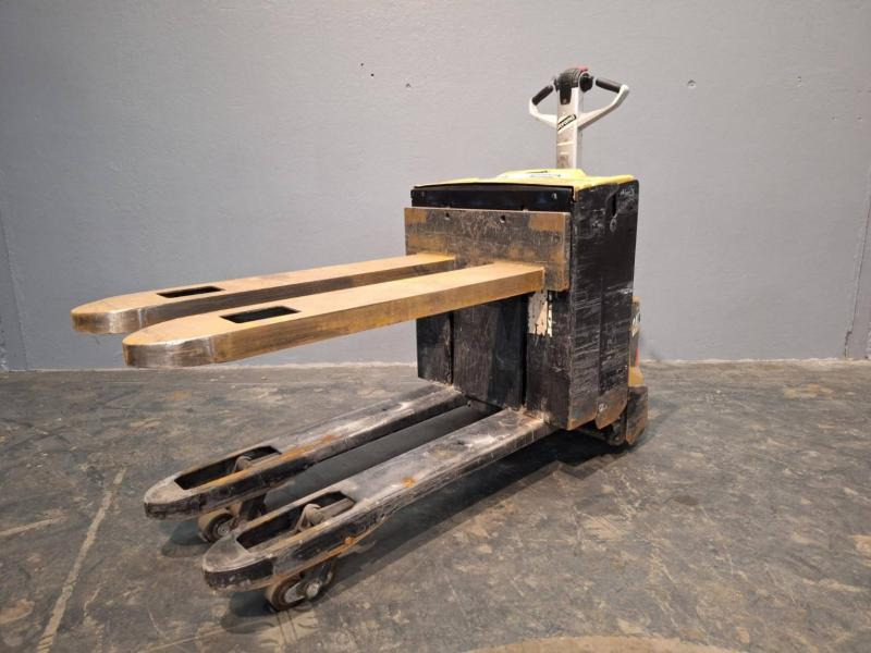 Caterpillar NPP20N2E - 码垛车:图2 Caterpillar NPP20N2E - 码垛车:图2