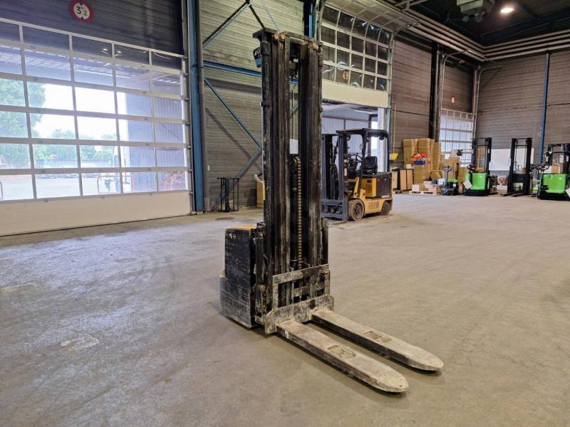 Caterpillar NSP16N2 - 堆垛机:图4 Caterpillar NSP16N2 - 堆垛机:图4