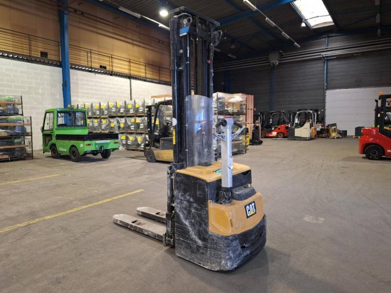 Caterpillar NSP16N2 - 堆垛机:图1 Caterpillar NSP16N2 - 堆垛机:图1