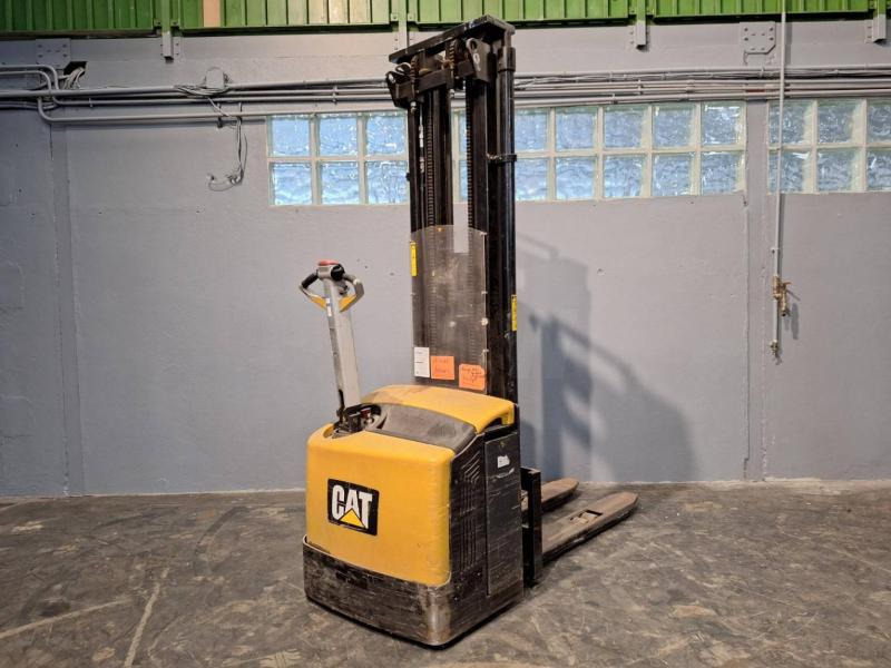 Caterpillar NSP16N - 堆垛机:图1 Caterpillar NSP16N - 堆垛机:图1