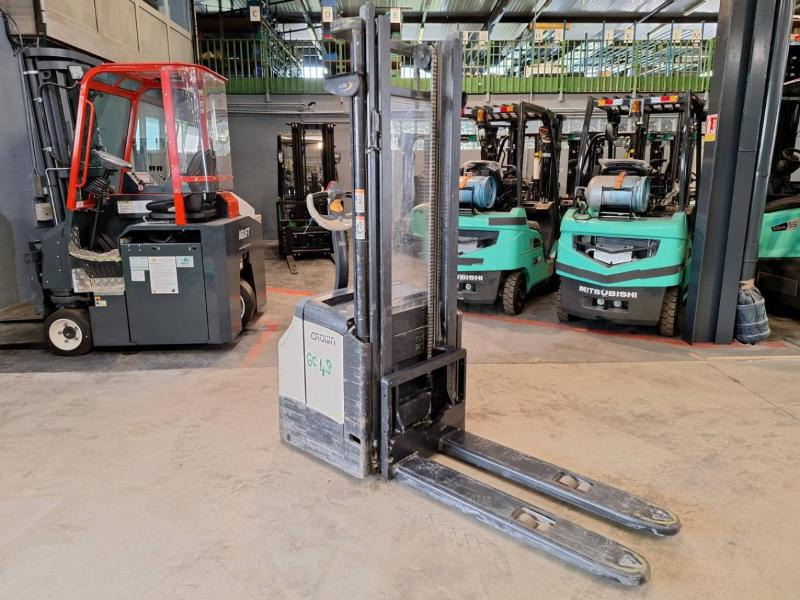 Crown ES4000-1.6 - 堆垛机:图3 Crown ES4000-1.6 - 堆垛机:图3