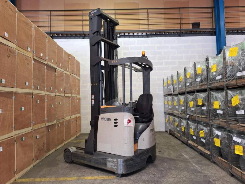 Crown ESR 5260 - 前移式叉车:图4 Crown ESR 5260 - 前移式叉车:图4