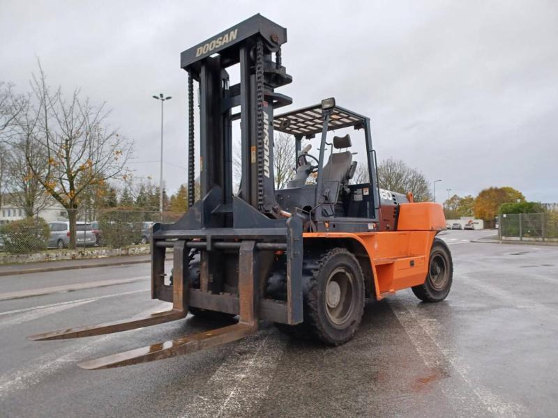 Doosan D1808-S - 柴油叉车:图2 Doosan D1808-S - 柴油叉车:图2
