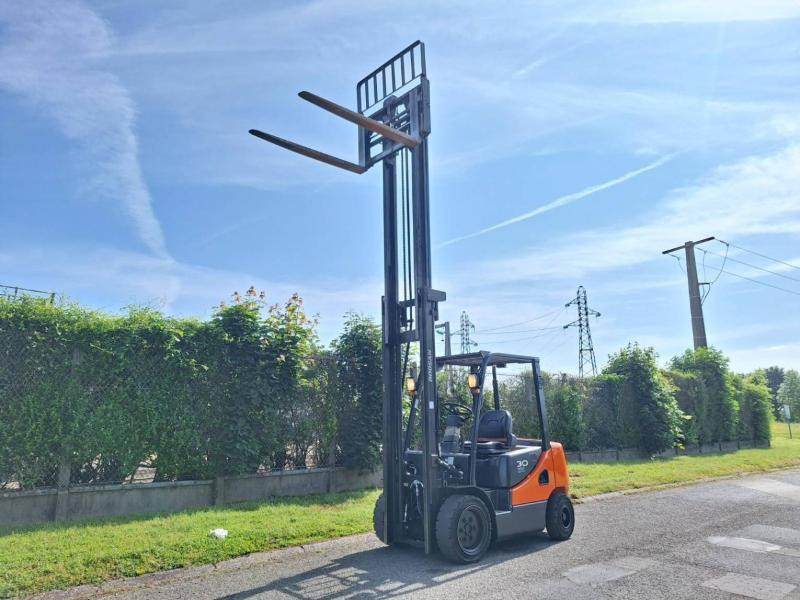 柴油叉车 Doosan D30S 5：图7
