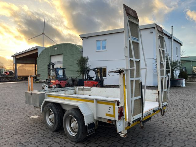 Blomenröhr 552/6900 Tieflader, Rampen, 6,9 to. zGG, TÜV neu - 低装载拖车:图3 Blomenröhr 552/6900 Tieflader, Rampen, 6,9 to. zGG, TÜV neu - 低装载拖车:图3