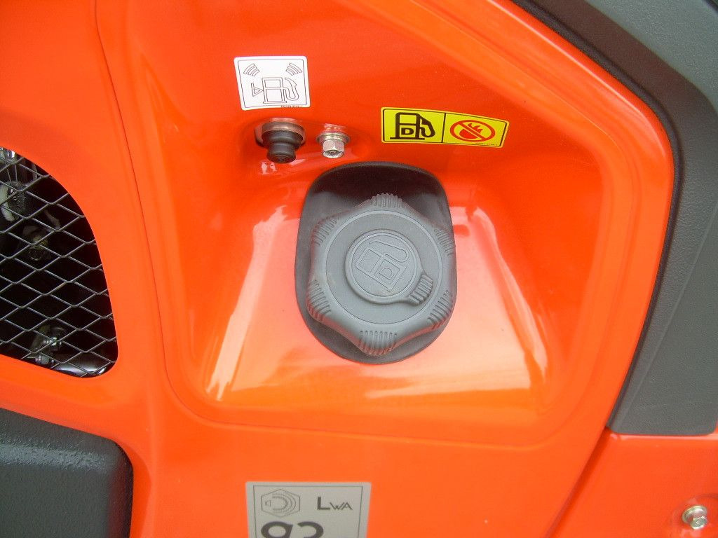 小型挖掘机 Kubota KX 019-4, BJ 23, 3 BH, Kabine, SW MS01：图8
