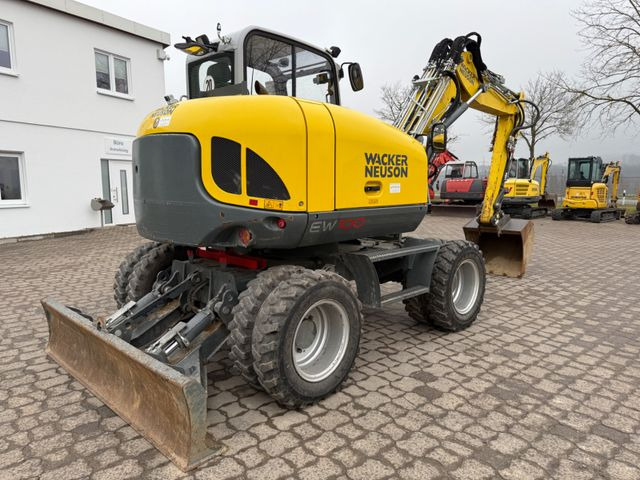 Wacker EW 100, Bj 20, 2050 BH, VA, HS08, TL Wacker EW 100, Bj 20, 2050 BH, VA, HS08, TL - 轮式挖掘机:图4 Wacker EW 100, Bj 20, 2050 BH, VA, HS08, TL Wacker EW 100, Bj 20, 2050 BH, VA, HS08, TL - 轮式挖掘机:图4